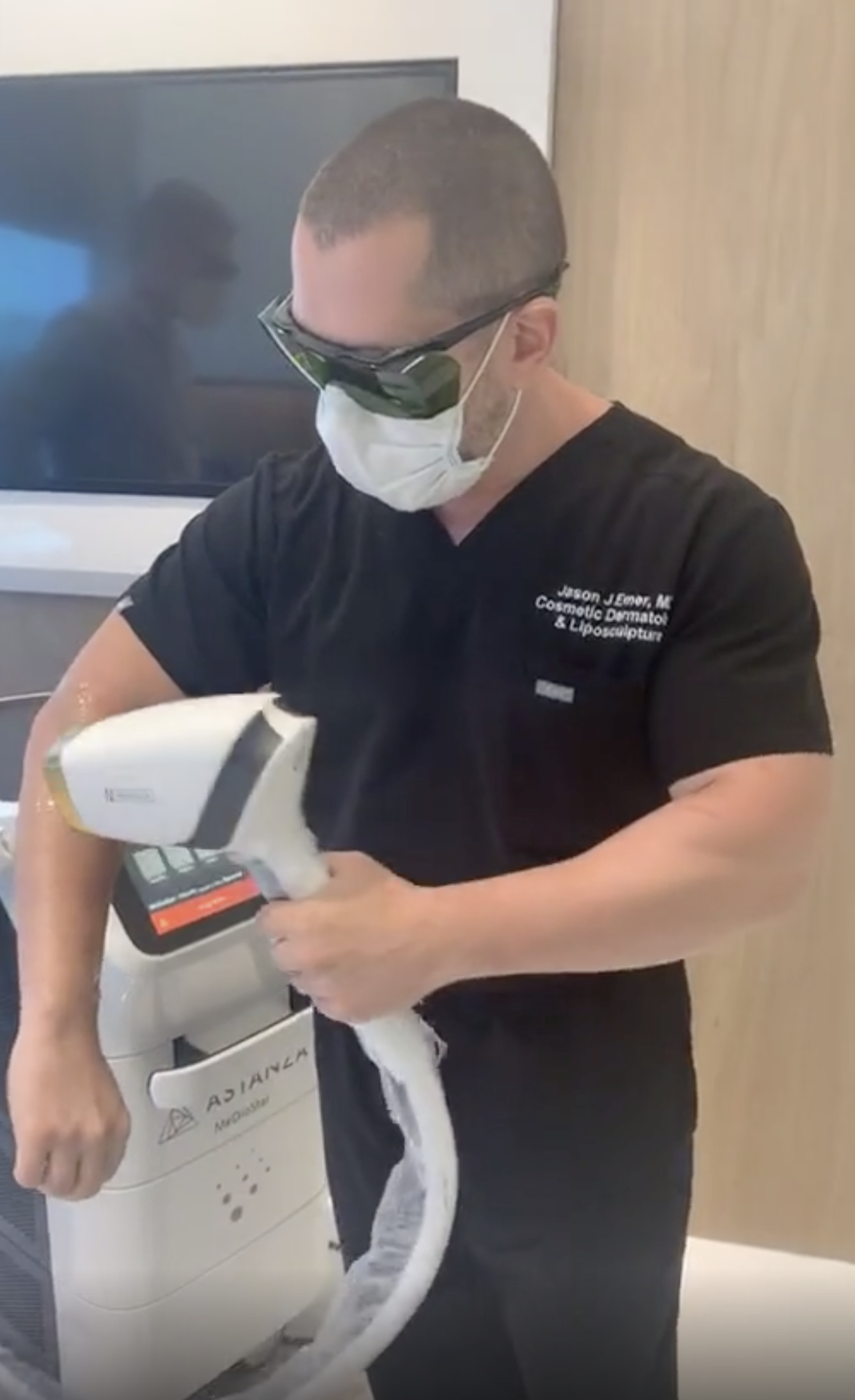 Dr. Jason Emer and the MeDioStar Hair Removal Laser on Instagram